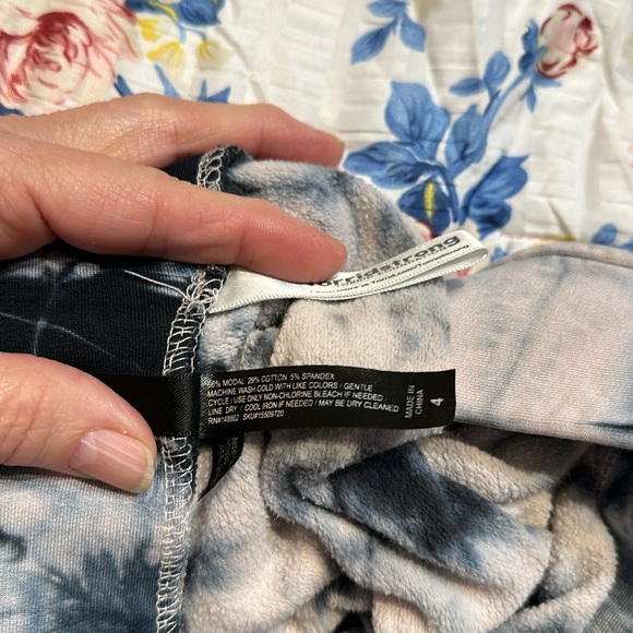 Women’s Torrid Tie Dyed Leggings. Size 4X - Picture 5 of 5